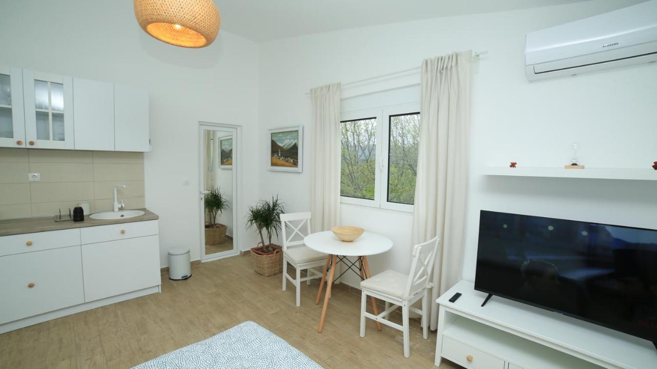 Plamenatz Studio Apartments Virpazar Exterior foto
